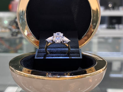 18ct Yellow Gold Lab Grown Oval Diamond with Pear Shoulders 3.25ct Total