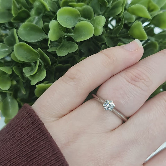 Platinum Diamond Solitaire GIA 0.26 F VS1