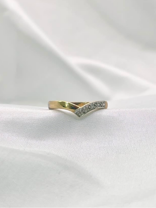 9ct Diamond Ring 23