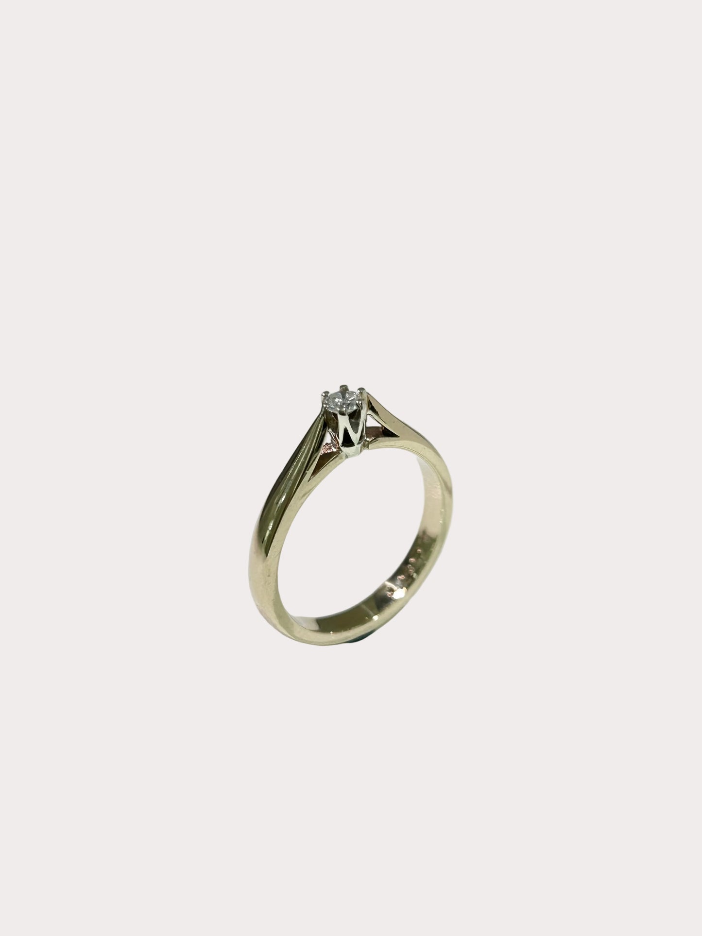 9ct Diamond Ring