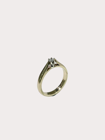 9ct Diamond Ring