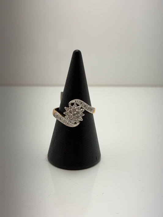 9ct Diamond Ring 16