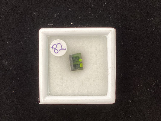 MRJ5301 Octagon Green Tourmaline 6 x 4 1.24ct