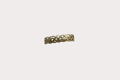 9ct Gold Celtic Ring 1.1g