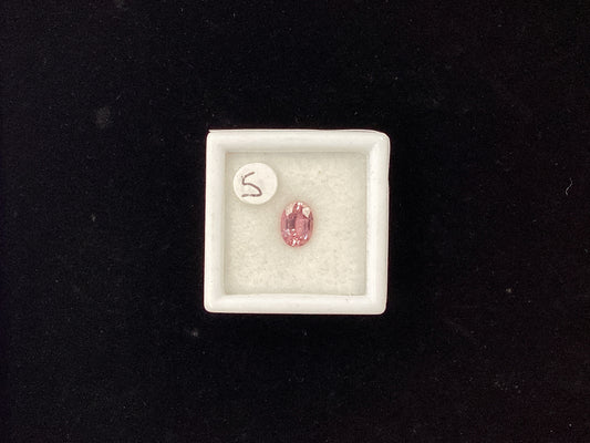 Pink Oval Sapphire P67 6.7x5mm 0.90ct
