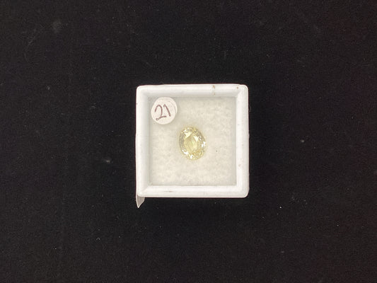 Pale Oval Sapphire Y20 8 x 6.4mm 1.69ct