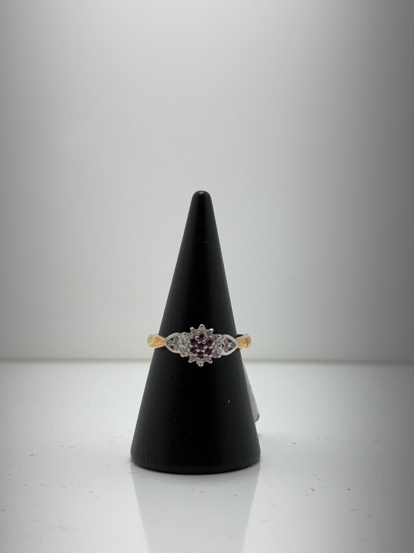 9ct Ruby And Diamond Ring 27