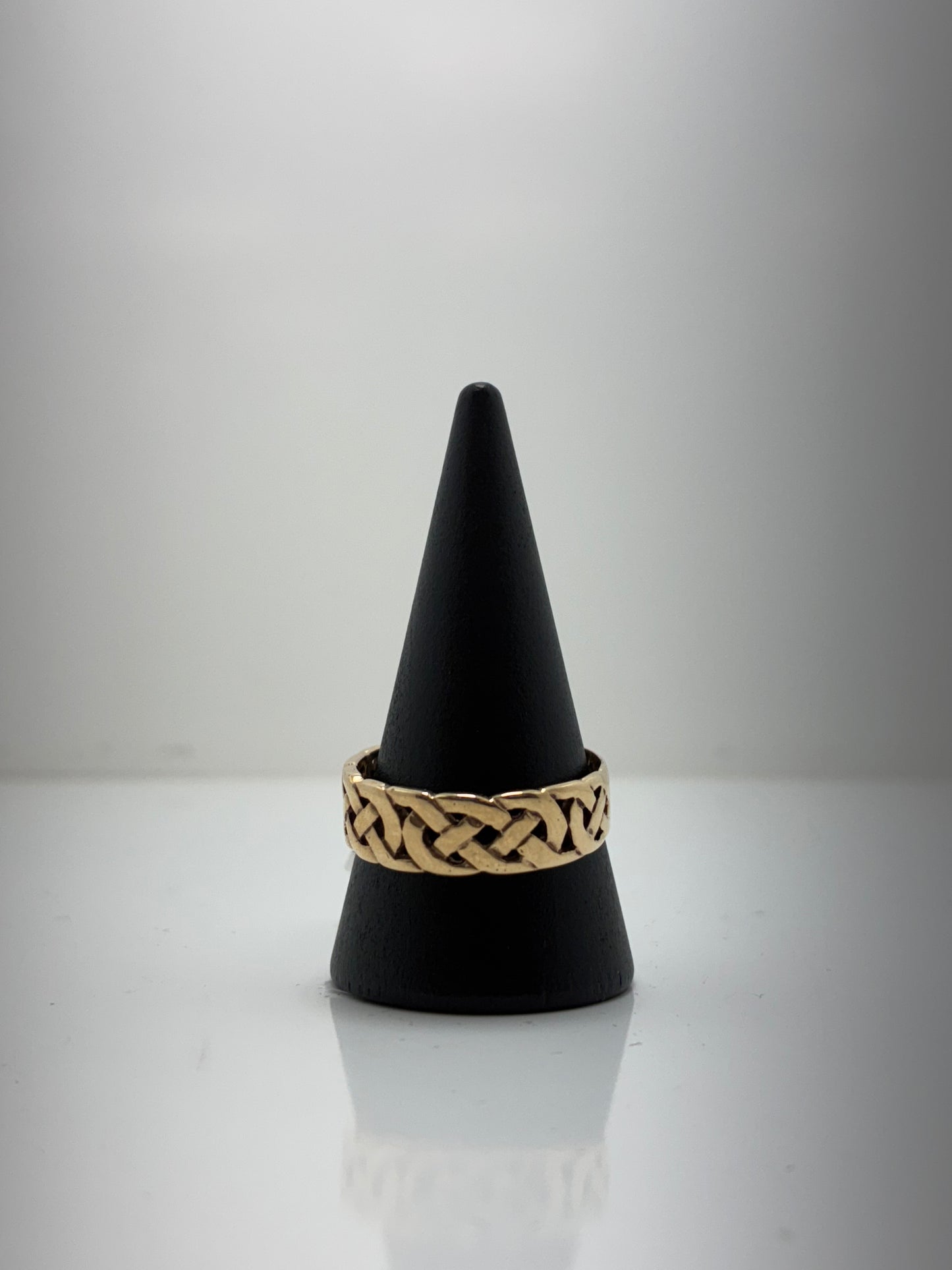 Second Hand 9ct Gold 7mm Celtic Wedding Band