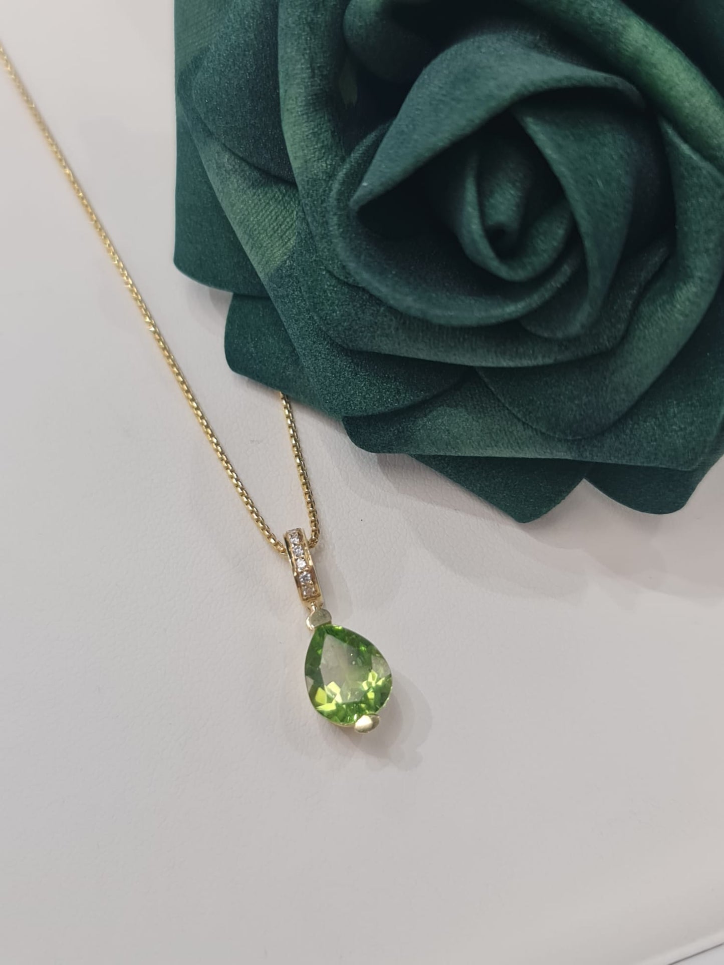 18ct Yellow Gold Peridot and Diamond Necklace