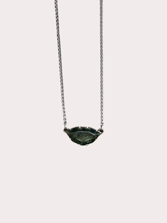 9ct White Gold Rutile Peridot Pendant