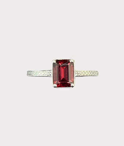 Sterling Silver Emerald Cut Gemstone Ring with Full Shoulders