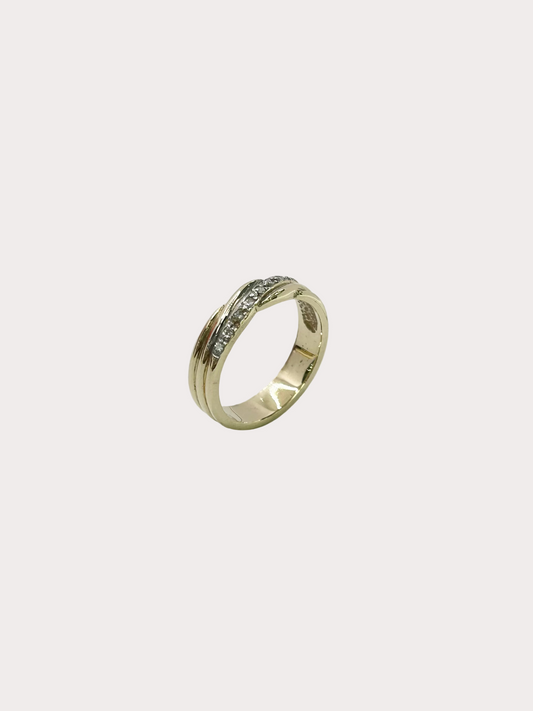 9ct Diamond Ring