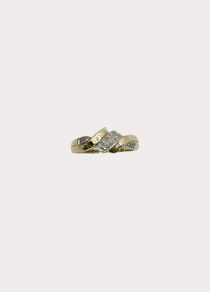 9ct Diamond Ring