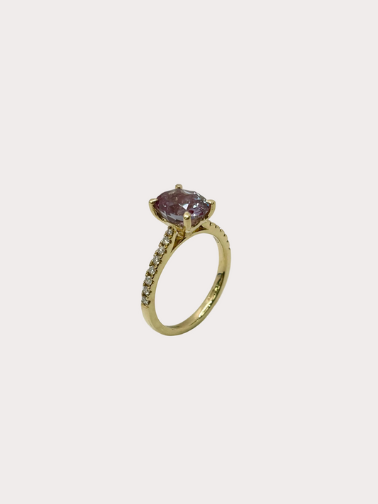 18ct Yellow Gold Lab Diamond and Lab Alexandrite Ring