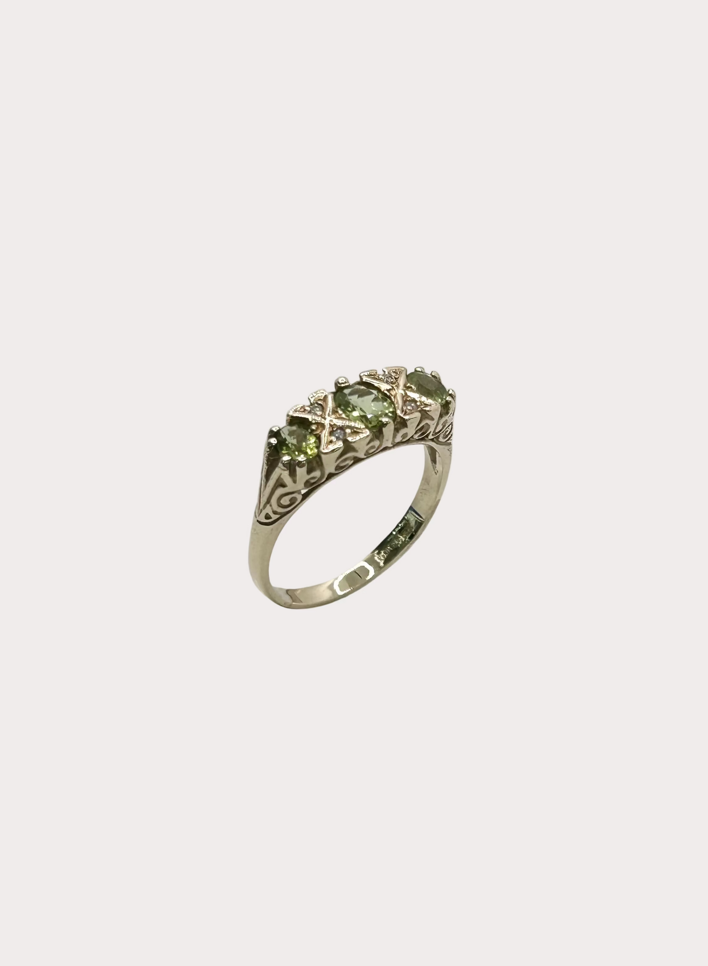 9CT Peridot and Diamond Vintage Ring