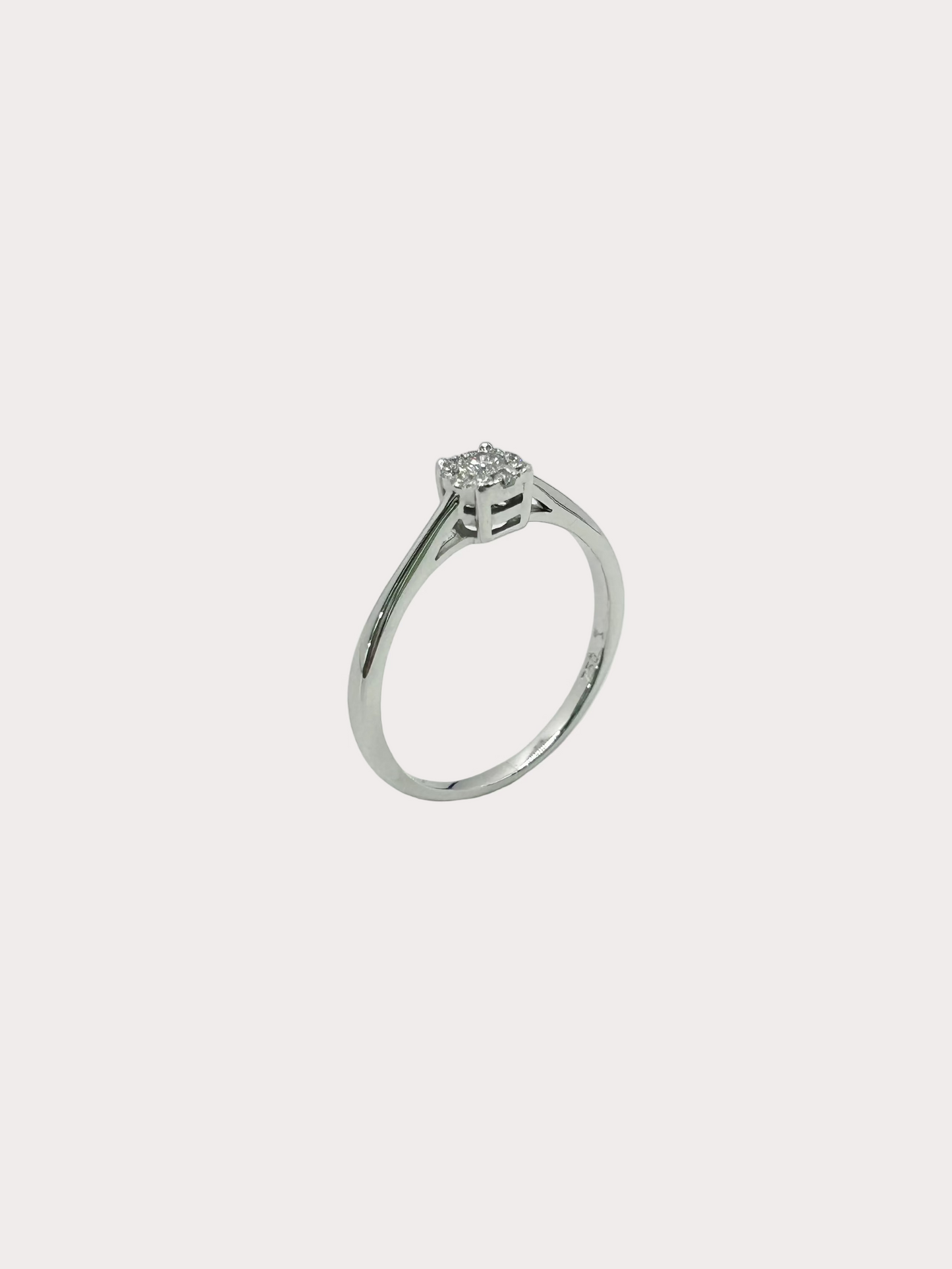 18CT White Gold Diamond 0.14ct Diamond Cluster Ring