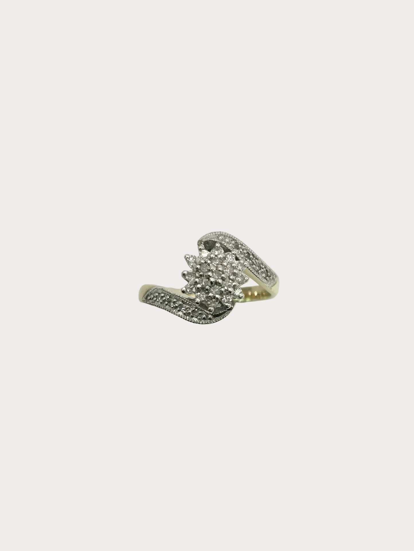 9ct Diamond Ring 16