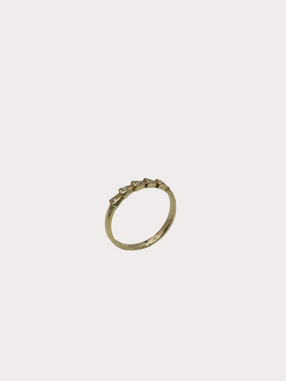 9ct Yellow Gold Arrow Ring